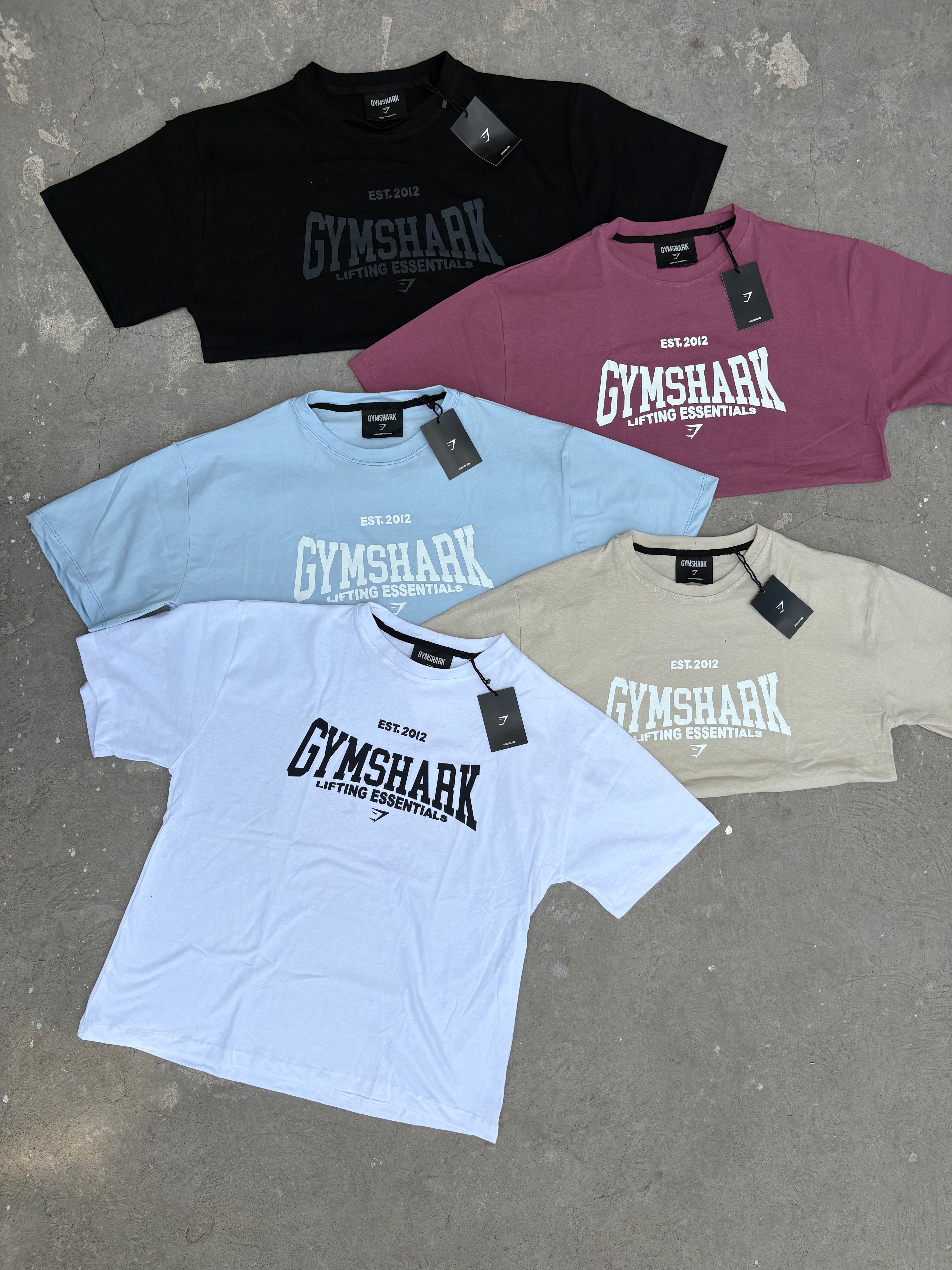PLAYERA GYMSHARK LETRAS AL FRENTE